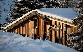 Lodge And Hostel Basecamp Andermatt